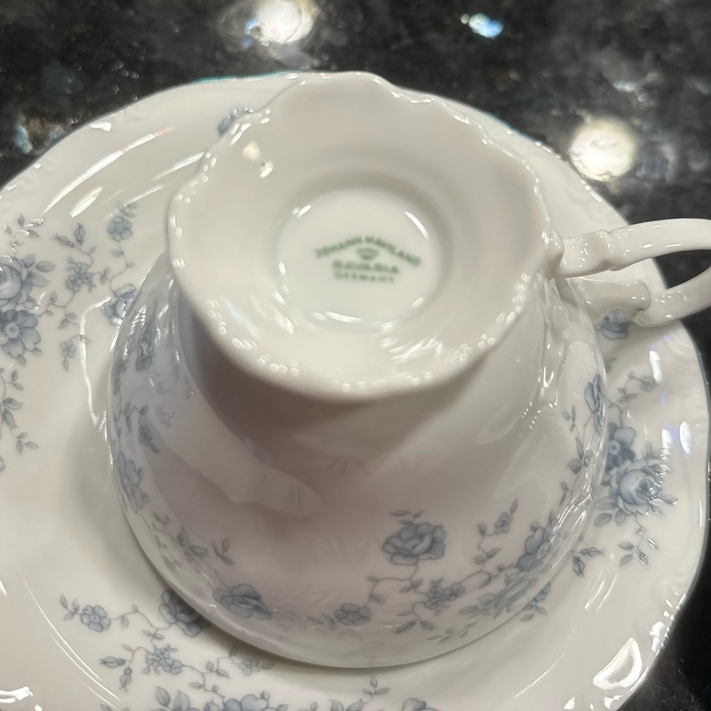 Johann Haviland 2 White and blue Porcelain cups with saucers - Picture 4 of 12